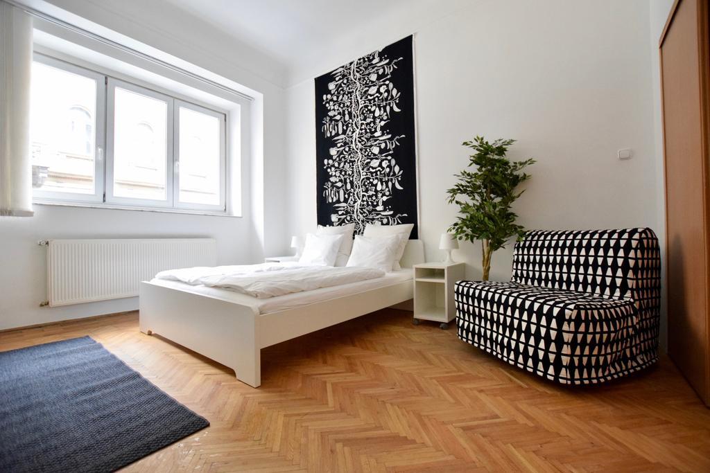 Budget Apartment By Hi5 - Akacfa 4 Budapest Ngoại thất bức ảnh